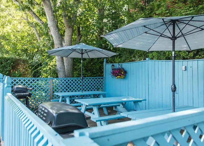 A Beach Breeze Inn