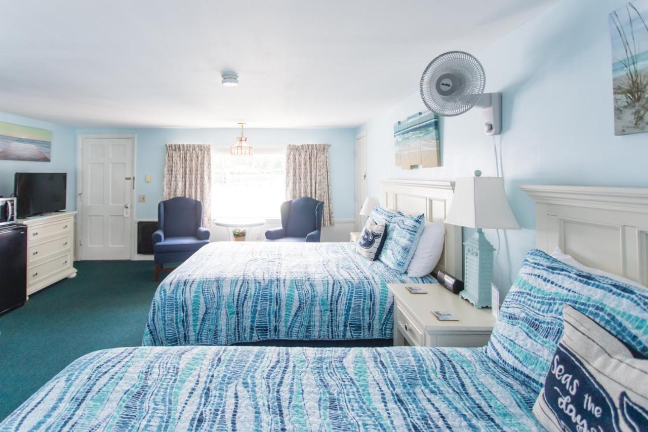 A Beach Breeze Motel West Harwich