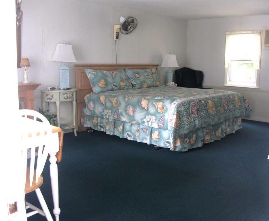 A Beach Breeze Motel 3*