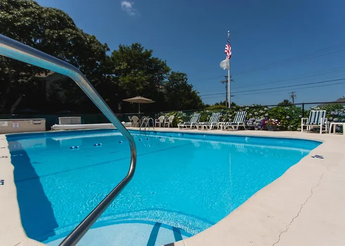 A Beach Breeze Inn